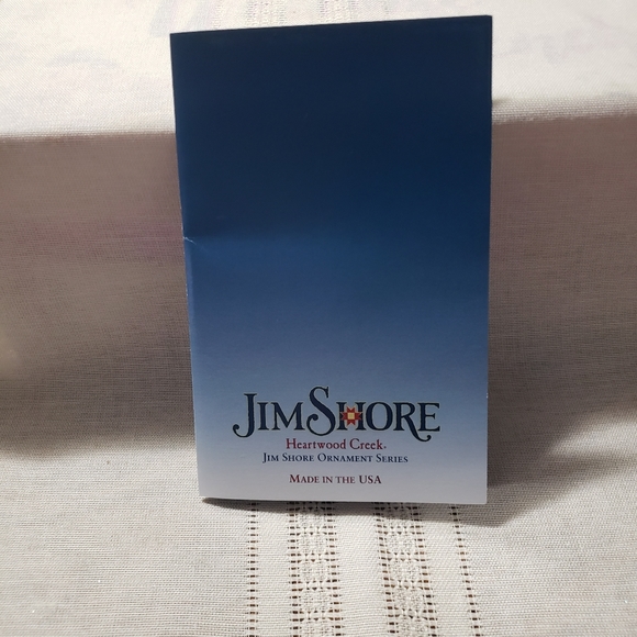 Beautiful Jim Shore and Wendell August Forge Santa in Sleigh Ornament - Picture 6 of 10